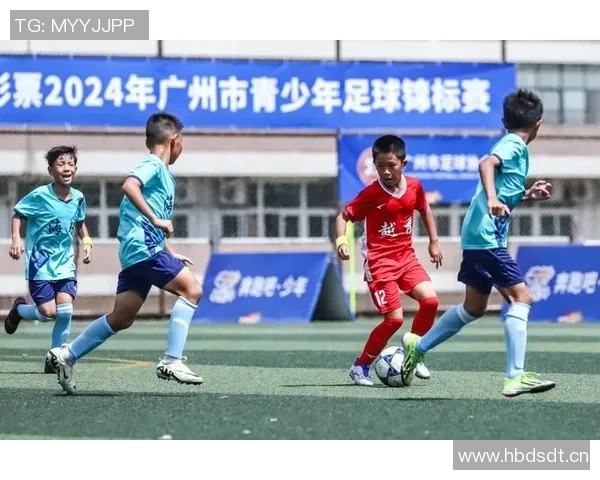 中国小学生足球赛决赛场面堪比职业赛