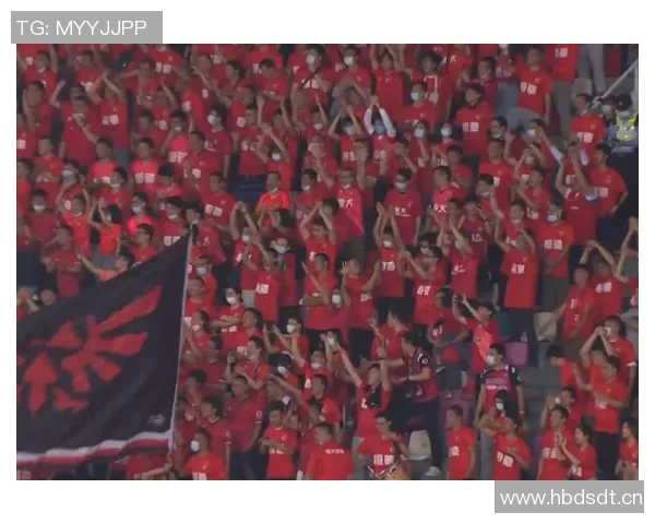 中国球迷组最大助威团全场齐声呐喊场面震撼点燃赛事激情 中国球迷组最大助威团全场齐声呐喊场面震撼点燃赛事激情